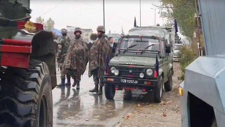 Jammu Kashmir: Terrorist attack again in Srinagar, grenade hurled at security forces in Idgah